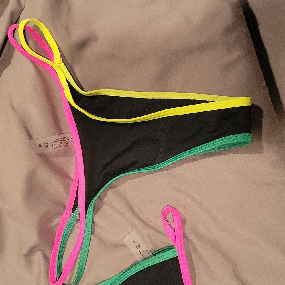 Swimsuit - Picture 2 of 3